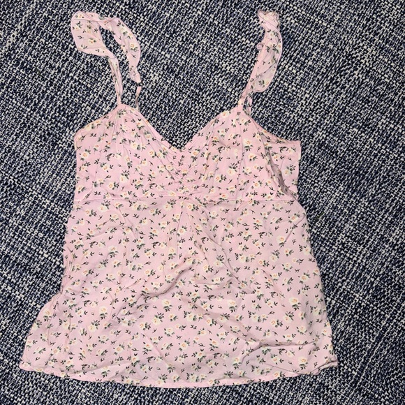 Abercrombie & Fitch Tops - Abercrombie & Fitch Light Pink Floral Tank Top